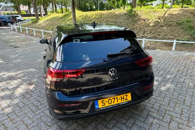 Volkswagen Golf (2023) thumbnail 6