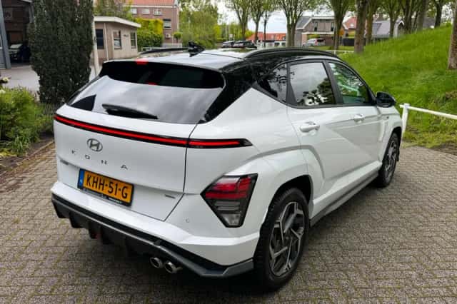 Hyundai Kona (2023) thumbnail 5