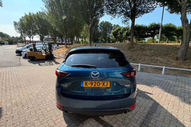 Mazda CX-5 (2018) thumbnail 5