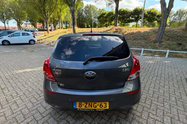 Hyundai i20 (2015) thumbnail 6