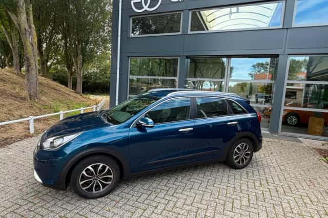 Kia Niro (2018) thumbnail 3