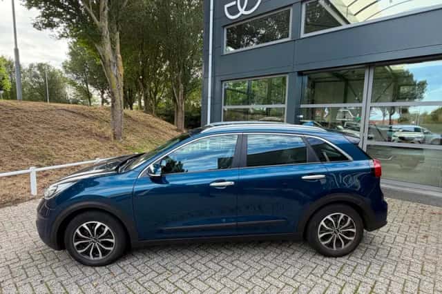 Kia Niro (2018) thumbnail 4