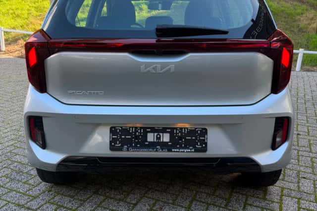 Kia Picanto (2025) thumbnail 6