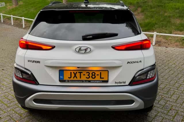 Hyundai Kona (2022) thumbnail 5