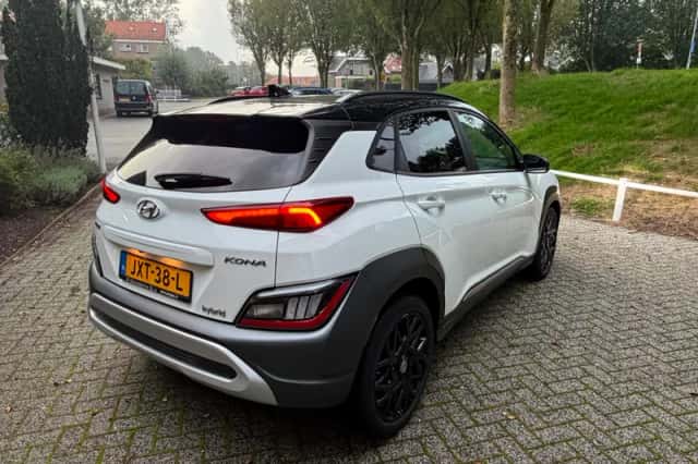 Hyundai Kona (2022) thumbnail 6