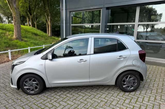 Kia Picanto (2025) thumbnail 3
