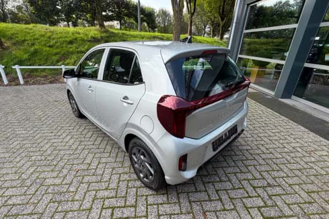 Kia Picanto (2025) thumbnail 4