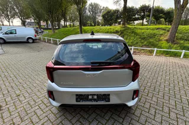 Kia Picanto (2025) thumbnail 5