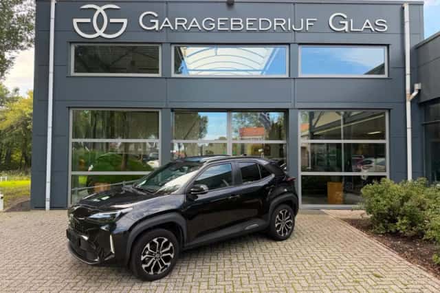 Toyota Yaris Cross (2025) thumbnail 1