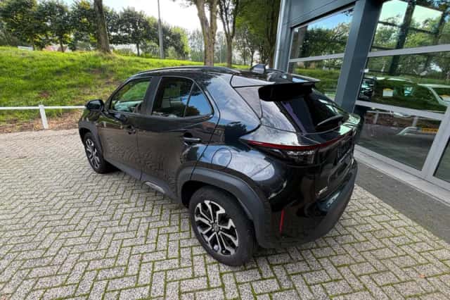Toyota Yaris Cross (2025) thumbnail 4