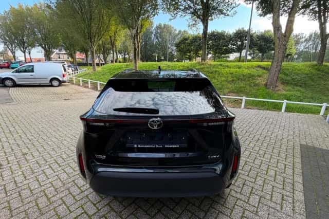 Toyota Yaris Cross (2025) thumbnail 5