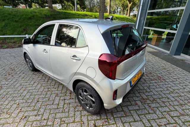 Kia Picanto (2025) thumbnail 3