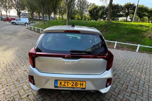 Kia Picanto (2025) thumbnail 4