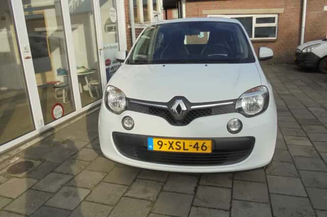 Renault Twingo (2014) thumbnail 2
