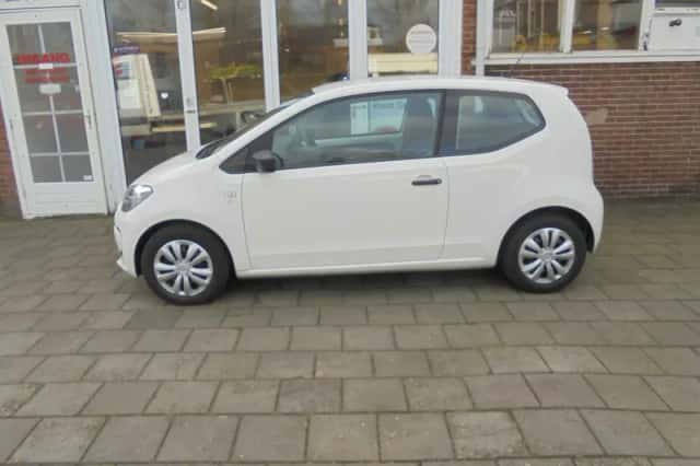 Volkswagen Up! (2012) thumbnail 3