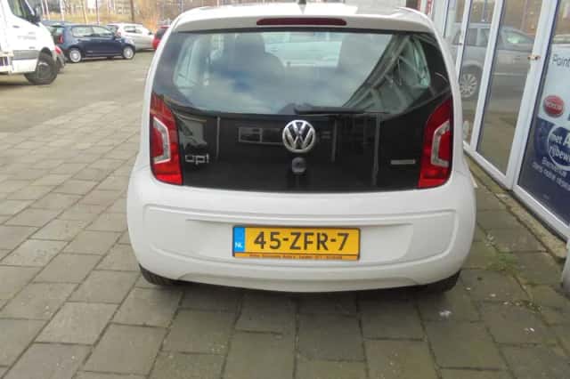 Volkswagen Up! (2012) thumbnail 5