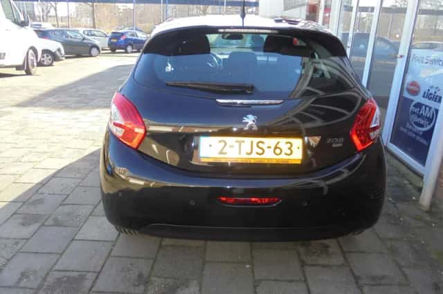 Peugeot 208 (2014) thumbnail 5