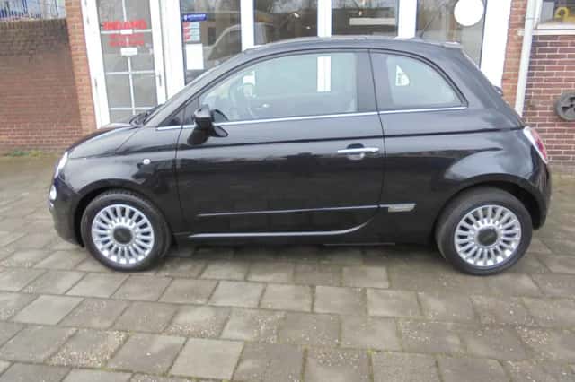 Fiat 500 (2011) thumbnail 3