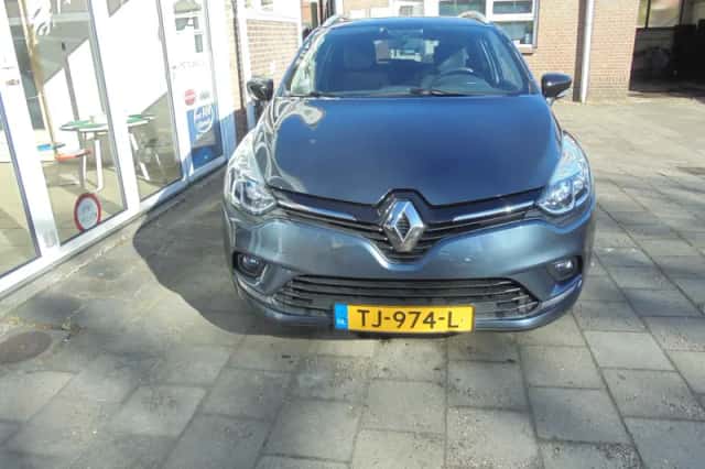 Renault Clio (2018) thumbnail 2