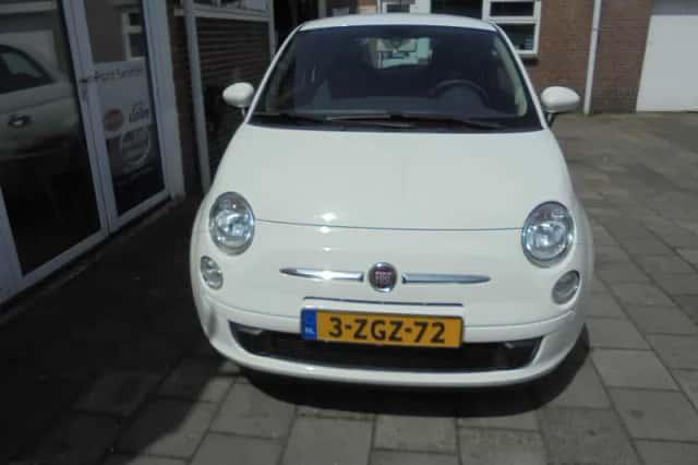 Fiat 500 (2014) thumbnail 2