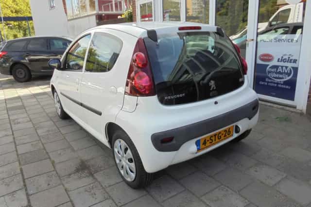 Peugeot 107 (2013) thumbnail 4