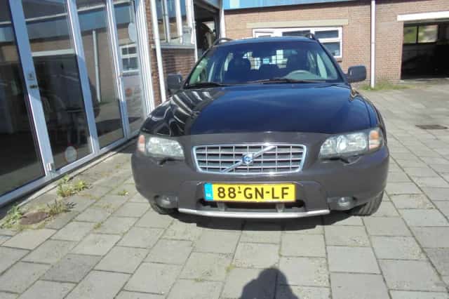 Volvo V70 (2001) thumbnail 2