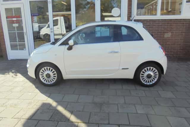 Fiat 500 (2009) thumbnail 3