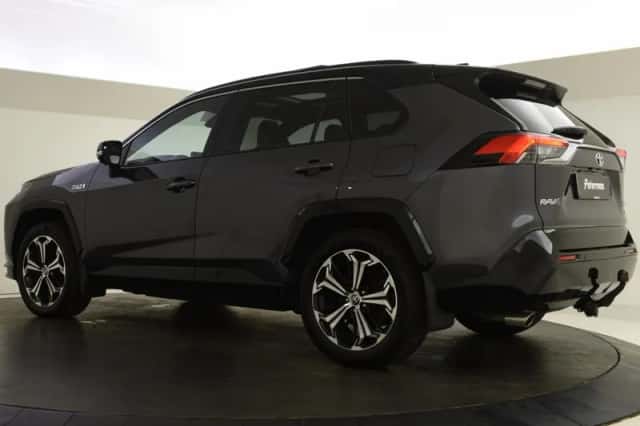 Toyota RAV4 (2024) thumbnail 6