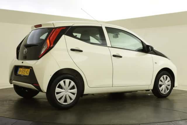 Toyota Aygo (2020) thumbnail 5