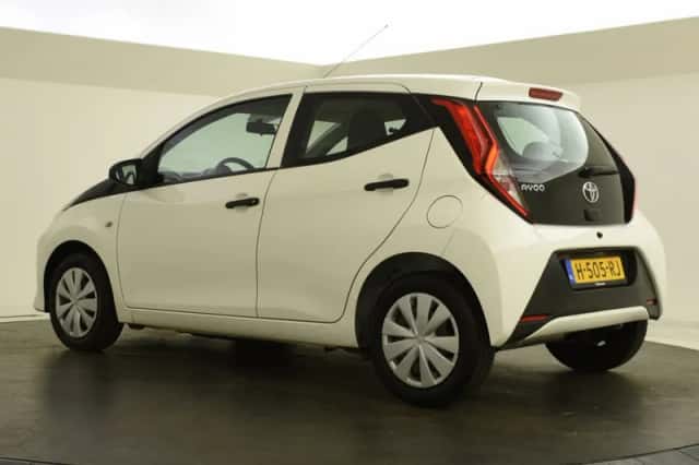 Toyota Aygo (2020) thumbnail 6