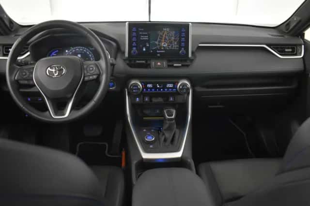 Toyota RAV4 (2021) thumbnail 4
