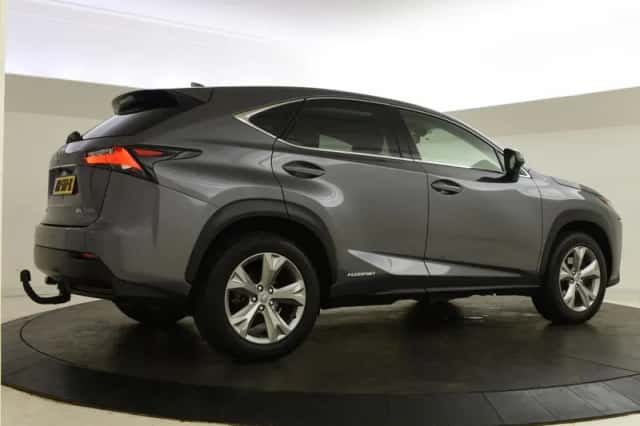 Lexus NX (2015) thumbnail 6