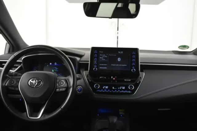 Toyota Corolla (2021) thumbnail 4