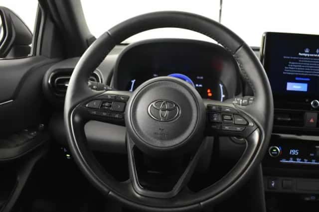 Toyota Yaris Cross (2026) thumbnail 4