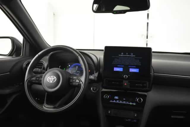Toyota Yaris Cross (2026) thumbnail 4