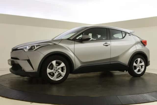 Toyota C-HR (2017) thumbnail 5