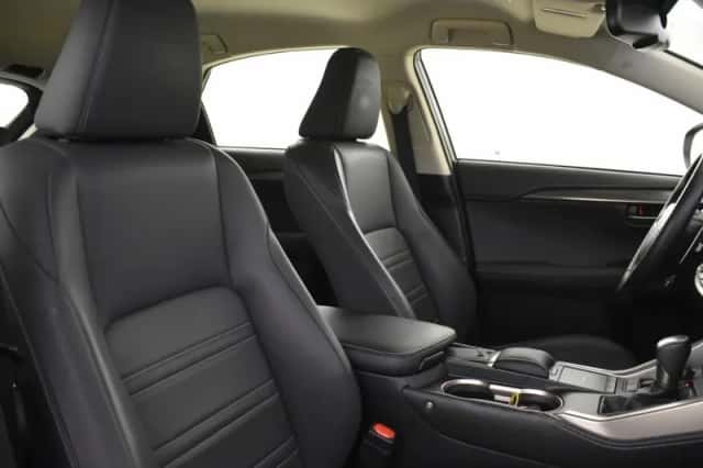 Lexus NX (2018) thumbnail 3