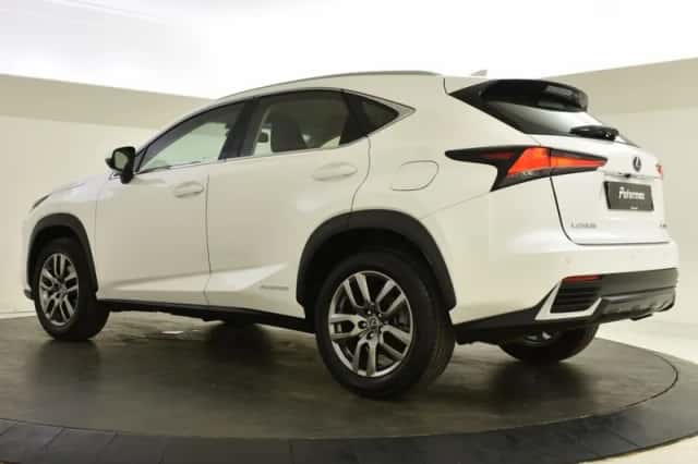 Lexus NX (2018) thumbnail 6