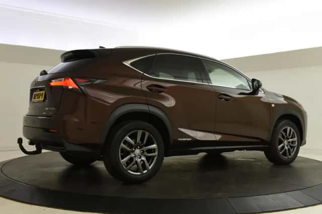 Lexus NX (2016) thumbnail 2