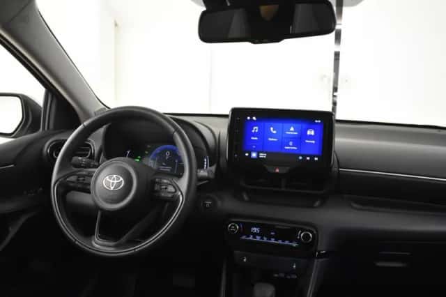 Toyota Yaris (2026) thumbnail 3