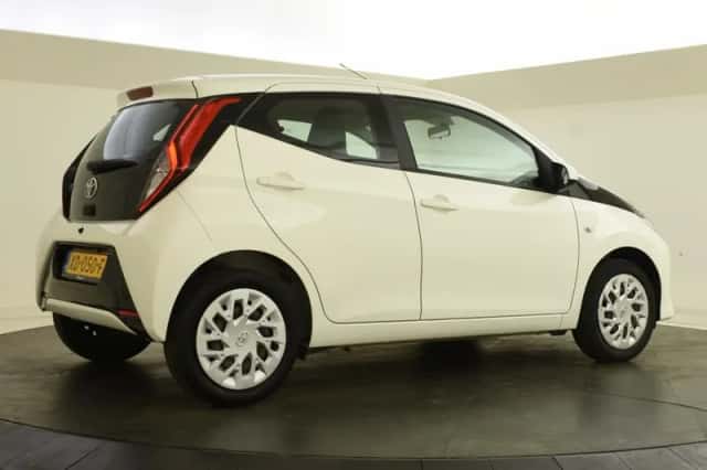 Toyota Aygo (2018) thumbnail 6