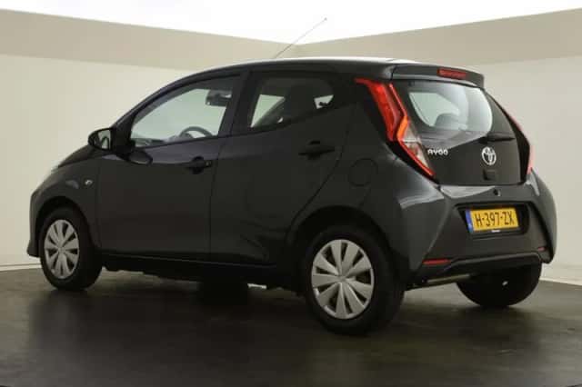 Toyota Aygo (2020) thumbnail 6