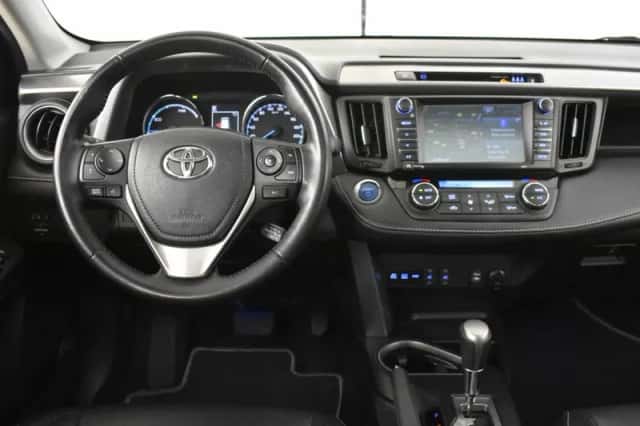 Toyota RAV4 (2018) thumbnail 4