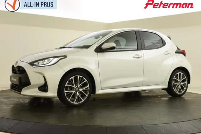 Toyota Yaris (2024) thumbnail 1