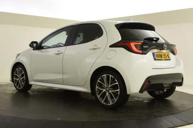 Toyota Yaris (2024) thumbnail 6
