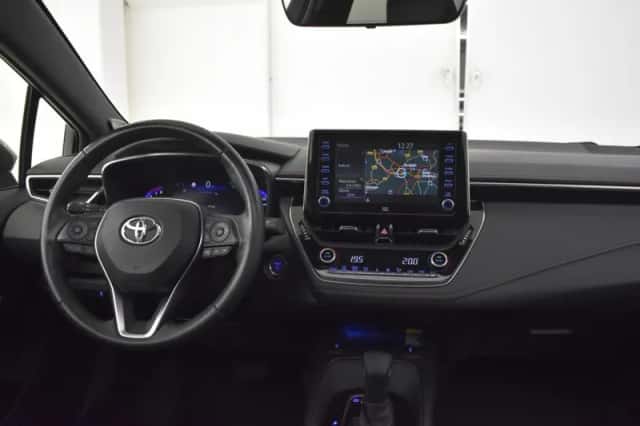 Toyota Corolla (2019) thumbnail 3