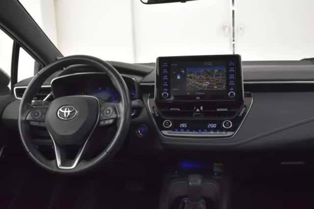 Toyota Corolla (2021) thumbnail 4