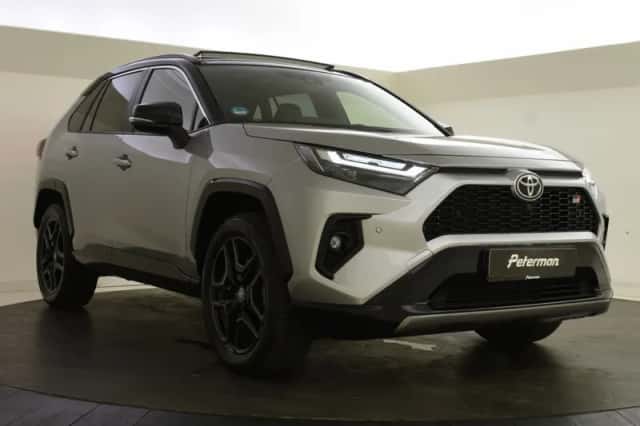 Toyota RAV4 (2024) thumbnail 2