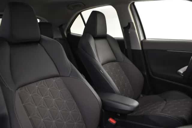 Toyota Yaris Cross (2025) thumbnail 3
