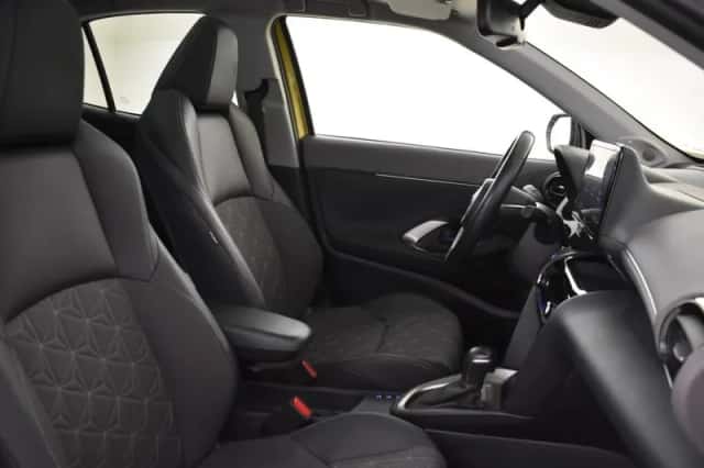 Toyota Yaris Cross (2022) thumbnail 4